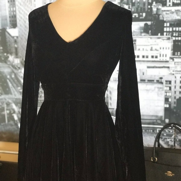 Velvet Black Mini Dress - Picture 5 of 6